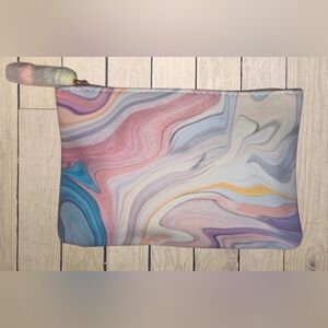 Multicolor Marble Pattern Makeup Pouch With 5 Items